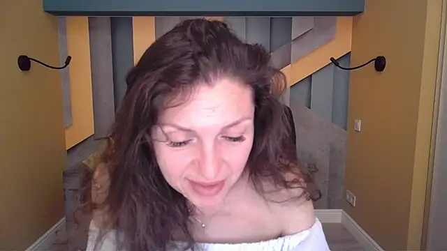 EllaLong 即時 XXX 聊天