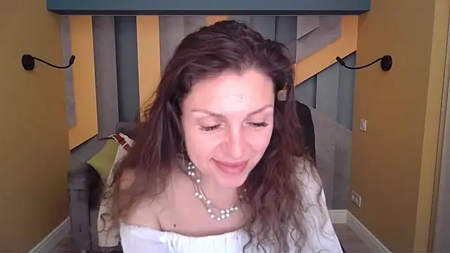 EllaLong Live XXX Chat