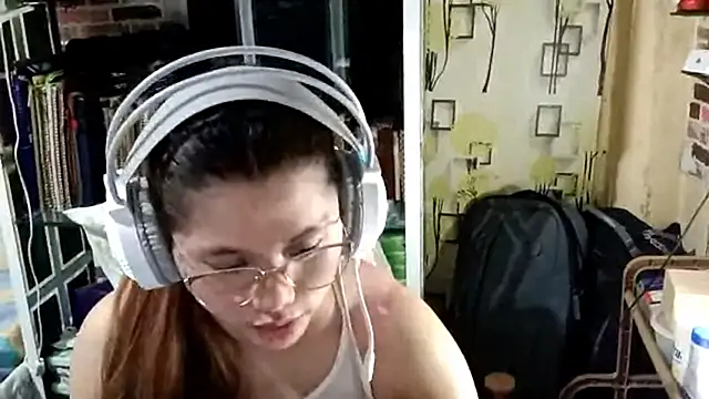 TennieReichow's Live XXX Chat