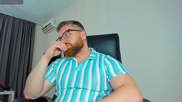 Webkamerová show Findom_guy