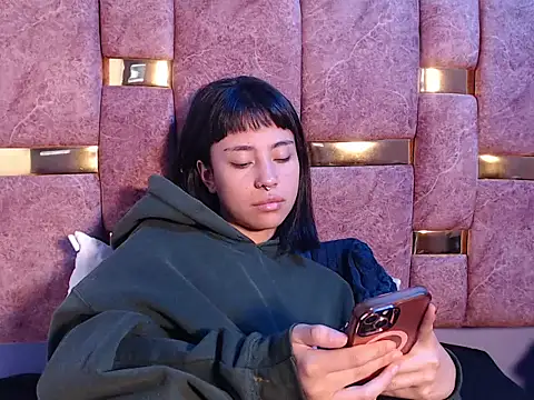 _nanah45's Live XXX Chat