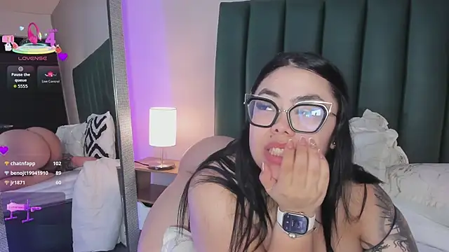 juicy_led_ Adlı Modelin Canlı XXX Sohbeti