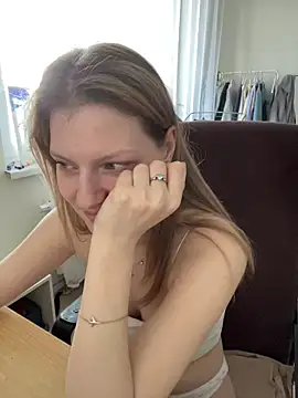 MaryHiggins live XXX chat