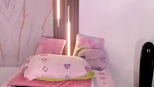 mia_six66's Live XXX Chat