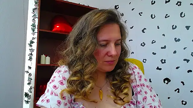 Nionelly Adlı Modelin Canlı XXX Sohbeti