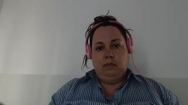 WendyRhoades Adlı Modelin Canlı XXX Sohbeti