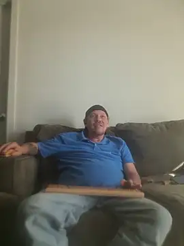 yourMasterisBored webcam show