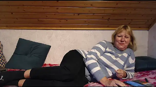 Nikole111's Webcam Show