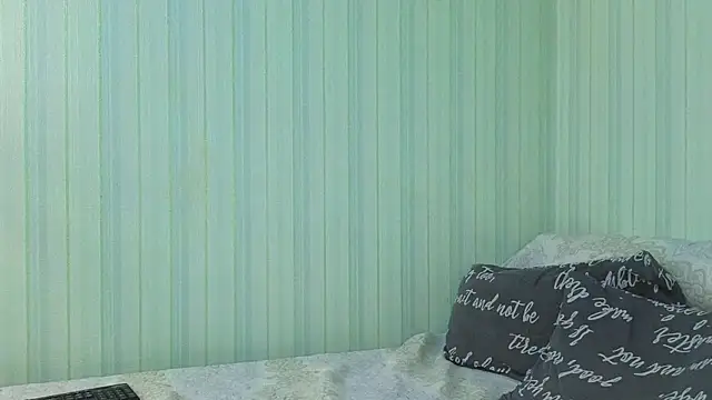 دردشة _Lily_ الجنسية المباشرة