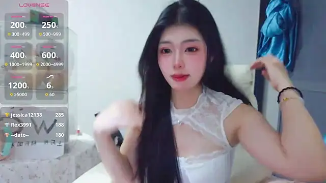 Chat +18 de -XiaoYu-777 ao vivo