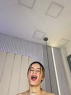 دردشة JuliaColemann الجنسية المباشرة