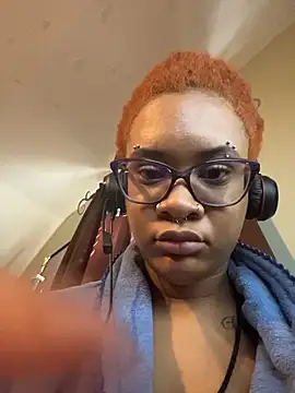 Онлайн чат XXX nickytheehawtie