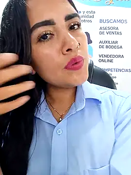 MAYE__13 – Naživo XXX chat