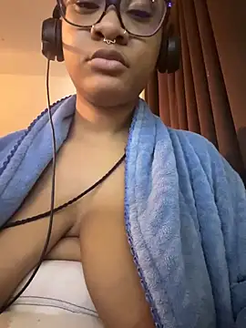 Živý XXX chat nickytheehawtie