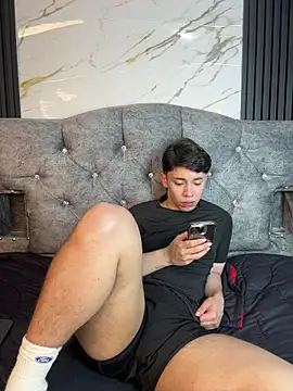 Вебкам-шоу Noah_ledom