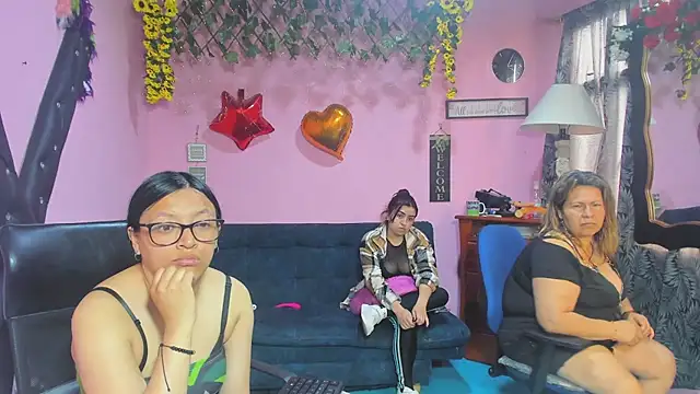 Онлайн чат XXX lesbiancuple