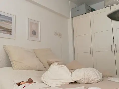 MissFrenchyn Webbikameraesitys