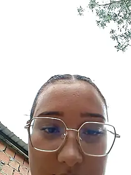 young_dairy01's Live XXX Chat