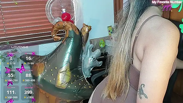 DestinyHills' Live XXX Chat