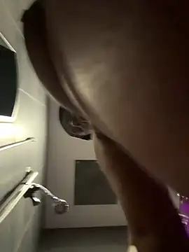 Chat XXX en directo de CoCoGoddess_