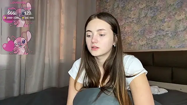 LoraDavi Chat XXX live