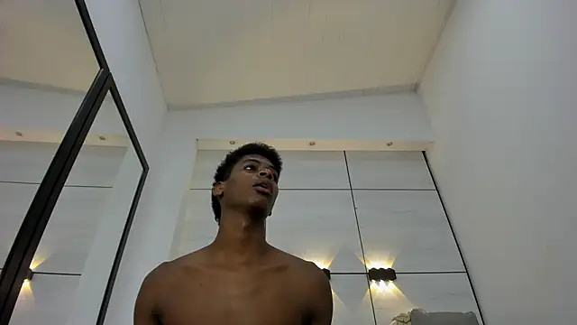 khris__evans Show Webcam