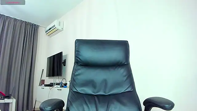 Findom_guy: διαδικτυακό σόου στην κάμερα