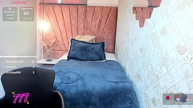 Chat +18 de Zoe__Taylor__ ao vivo