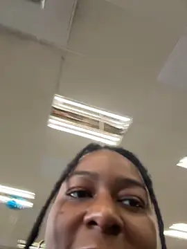 CoCoGoddess_: онлайн-секс-чат