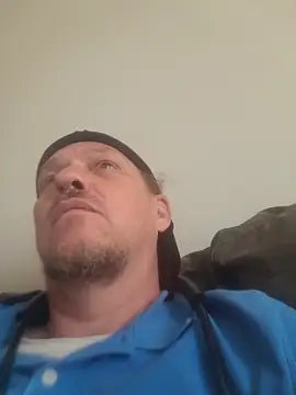 yourMasterisBored: διαδικτυακό σόου στην κάμερα