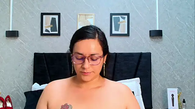 Michell_Monet: онлайн-секс-чат