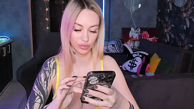 Blckmirrorr élő XXX-chatje