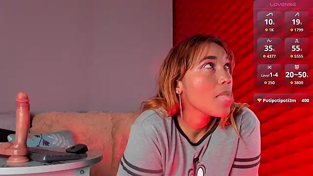 Miia_Grey_ élő XXX-chatje