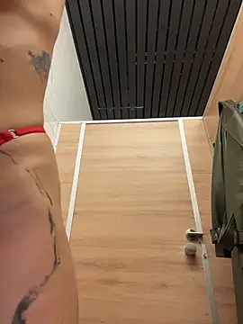 Czat XXX na żywo – Holly_Play