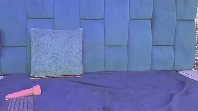 Chatroom XXX en direct de reze_chaw