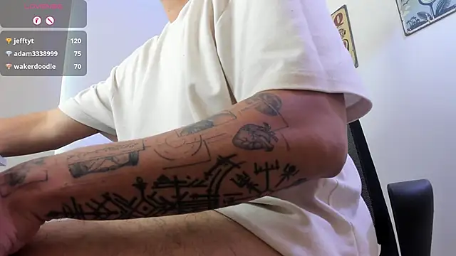 alejandro_stark: онлайн-секс-чат