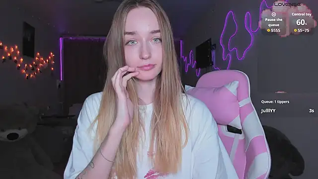 MoonDust Live XXX Chat