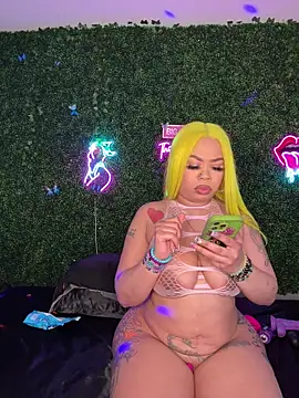 RenaThickAss élő XXX-chatje