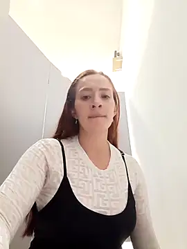 Mery_Moon123 Show in webcam