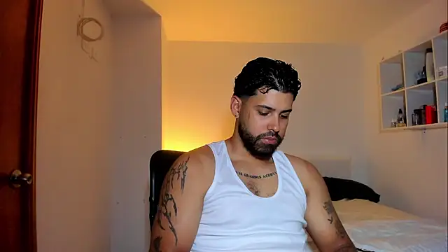 Chat +18 de Justyn_Torres ao vivo