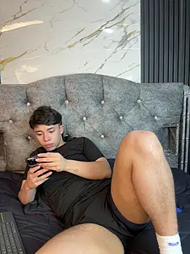 แชท XXX สดของ Noah_ledom