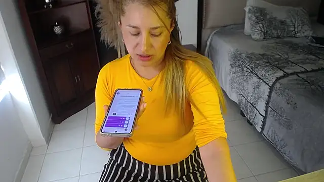 sheryl_jones Chat XXX live