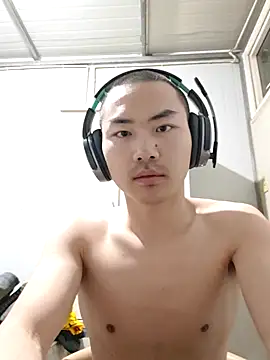 Pokazy przed kamerką – dyjdddttj