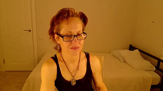 LioraWeiss Chat XXX live