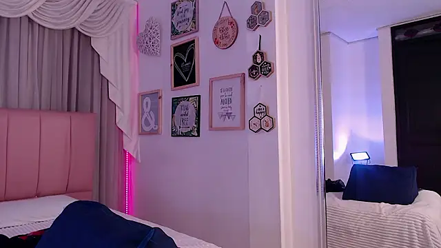 IsabelleDazaのウェブカメラショー