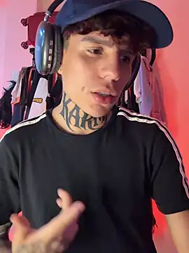 Angelcumm_ Adlı Modelin Canlı XXX Sohbeti