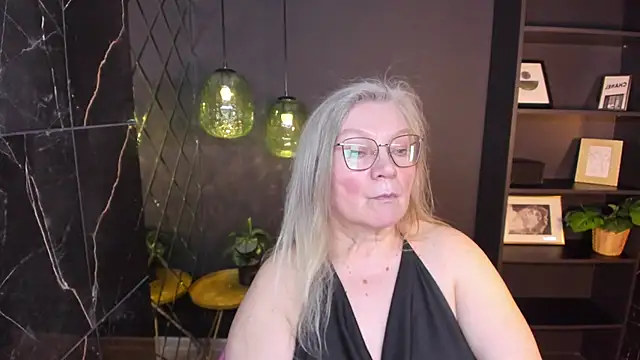 NataliMellow webcam show