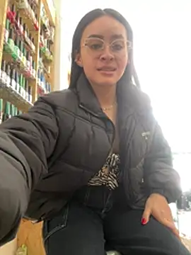 Chat +18 de Anni_Rose ao vivo