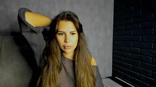 SuraMune Chat XXX in diretta