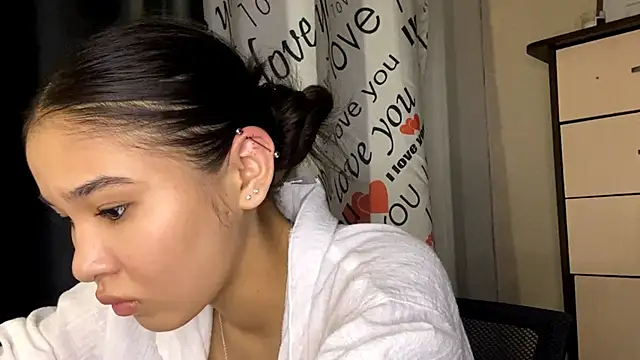 CatherineForbes Chat XXX in diretta